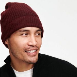 Naadam cashmere unisex beanie, merlot